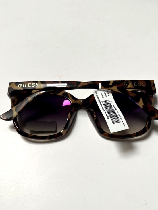 New GUESS Oversized Cat Eye Sunglasses GO00045 Acetate Leopard Print Gold Trim main image 6